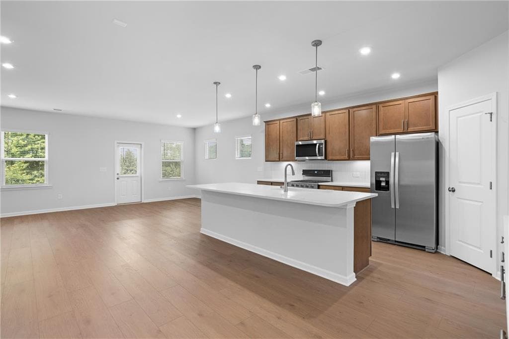 5 bedroom, 3 bathroom, 3,052 sq ft single family residence for sale at 632 Topsail Drive, Villa Rica, GA 30180 — photo 3