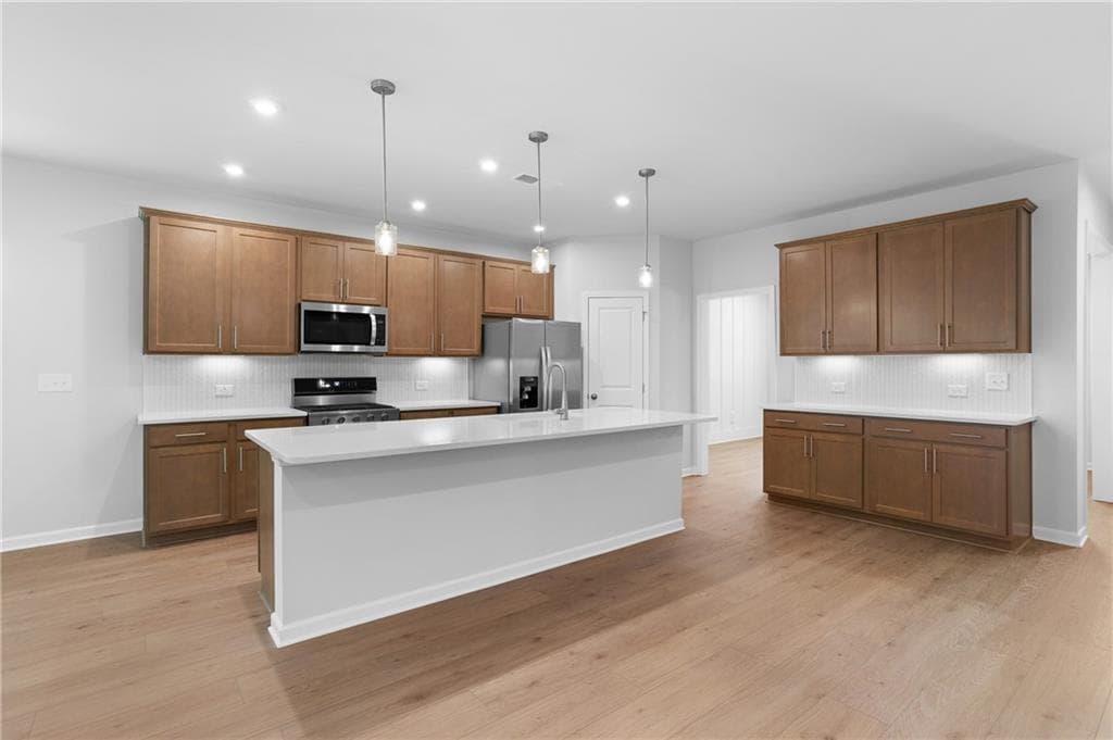 5 bedroom, 3 bathroom, 3,052 sq ft single family residence for sale at 632 Topsail Drive, Villa Rica, GA 30180 — photo 4
