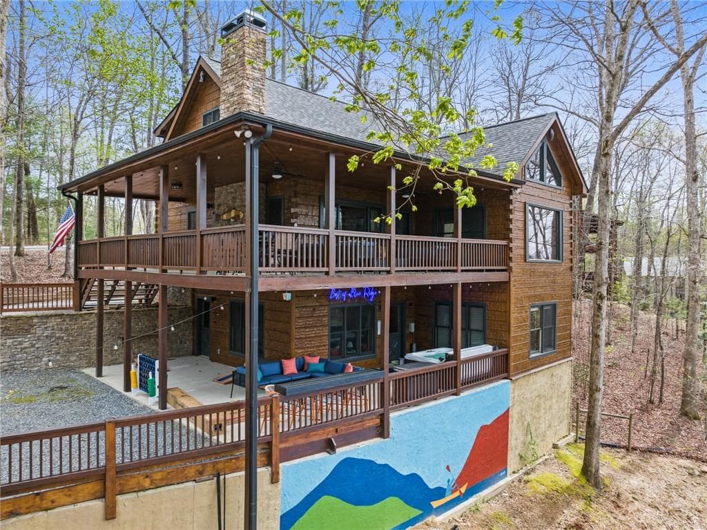 5 bedroom, 3 bathroom, 2,799 sq ft single family residence for sale at 1134 Maggie Chapman Road, Blue Ridge, GA 30513 — photo 1 of 25