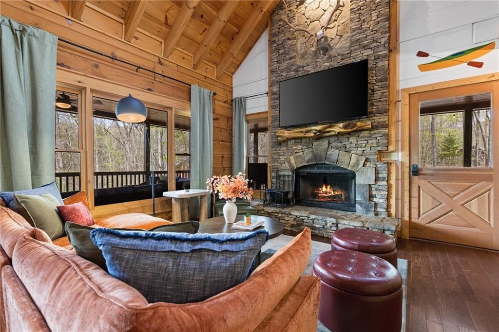 5 bedroom, 3 bathroom, 2,799 sq ft single family residence for sale at 1134 Maggie Chapman Road, Blue Ridge, GA 30513 — photo 6