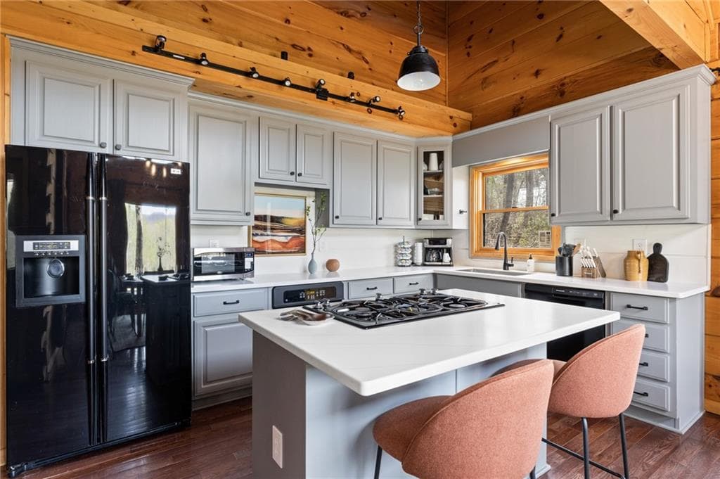 5 bedroom, 3 bathroom, 2,799 sq ft single family residence for sale at 1134 Maggie Chapman Road, Blue Ridge, GA 30513 — photo 7