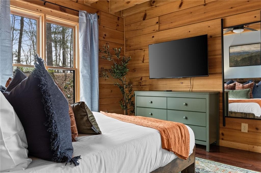 5 bedroom, 3 bathroom, 2,799 sq ft single family residence for sale at 1134 Maggie Chapman Road, Blue Ridge, GA 30513 — photo 9