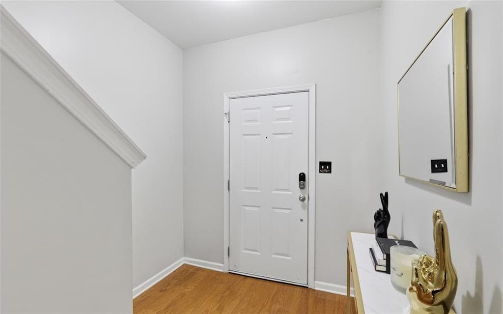 3 bedroom, 3 bathroom, 1,788 sq ft townhouse for sale at 4908 Sierra Way, South Fulton, GA 30349 — photo 5