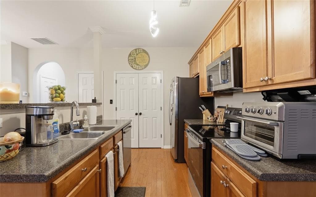3 bedroom, 3 bathroom, 1,788 sq ft townhouse for sale at 4908 Sierra Way, South Fulton, GA 30349 — photo 9