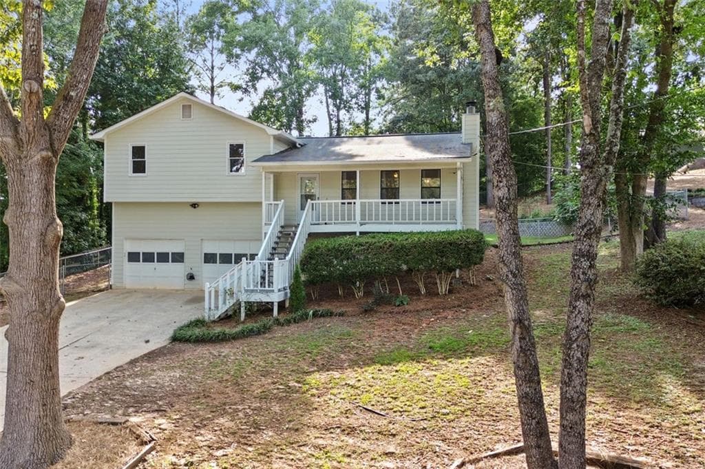 3 bedroom, 2 bathroom, 1,920 sq ft single family residence under contract at 33 Dalena Way, Dallas, GA 30157 — photo 3