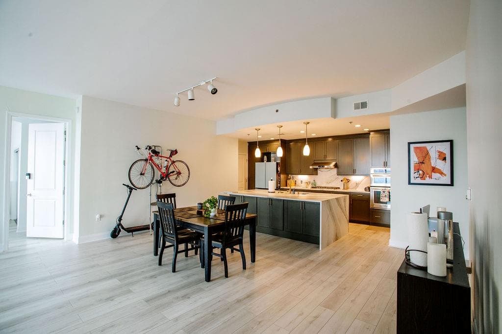 3 bedroom, 3 bathroom, 2,091 sq ft condominium for sale at 270 17th Street 3804, Atlanta, GA 30363 — photo 9
