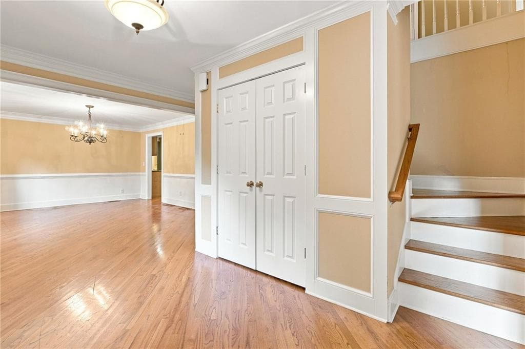 5 bedroom, 4 bathroom, 3,178 sq ft single family residence for sale at 412 Pebblestone Court, Marietta, GA 30067 — photo 8