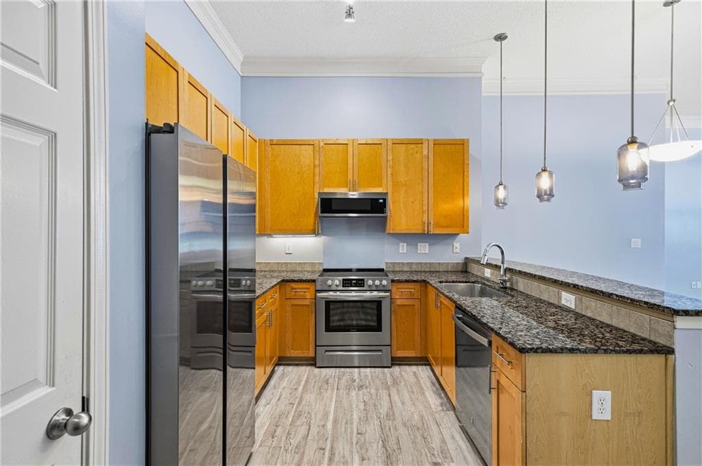 3 bedroom, 2 bathroom, 1,450 sq ft condominium for sale at 401 16th Street 1183, Atlanta, GA 30363 — photo 3