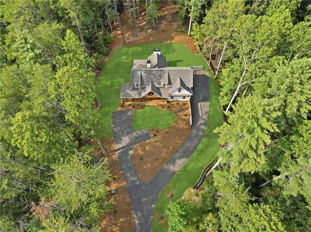 3 bedroom, 2 bathroom, 3,272 sq ft single family residence under contract at 300 Rainmore Drive, Dahlonega, GA 30533 — photo 4