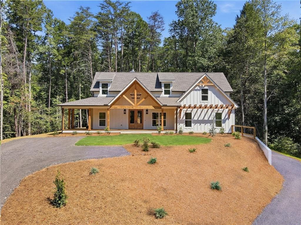 3 bedroom, 2 bathroom, 3,272 sq ft single family residence under contract at 300 Rainmore Drive, Dahlonega, GA 30533 — photo 7
