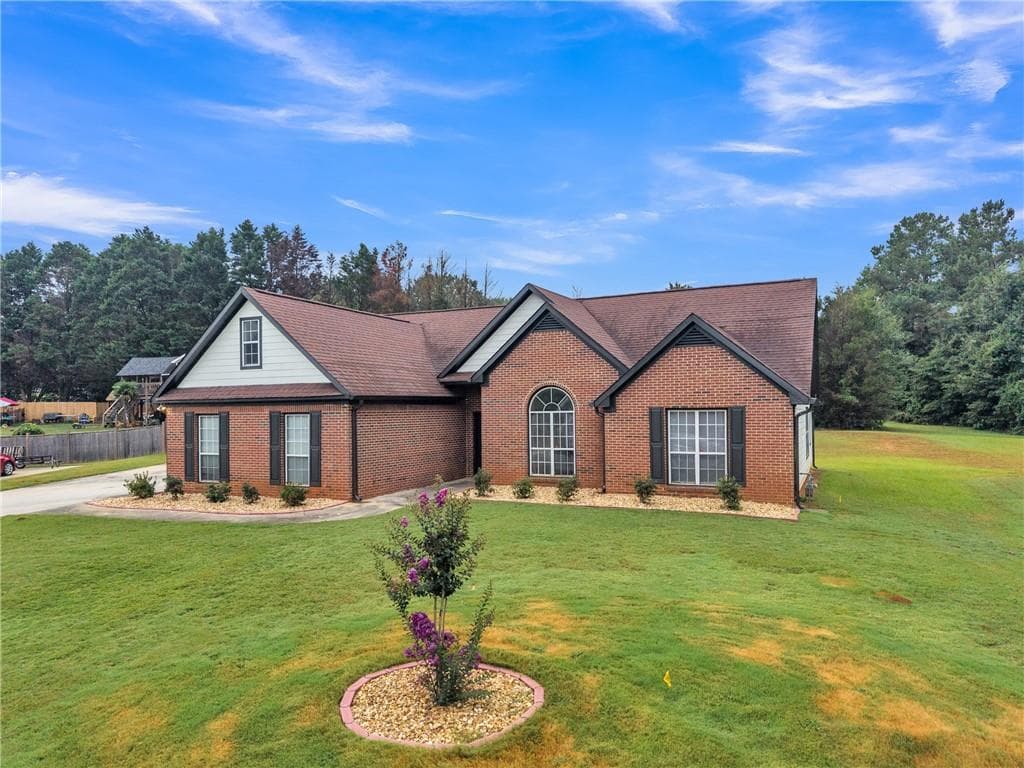 4 bedroom, 2 bathroom, 2,044 sq ft single family residence under contract at 1808 Francon Court, Conyers, GA 30094