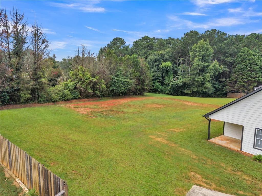4 bedroom, 2 bathroom, 2,044 sq ft single family residence under contract at 1808 Francon Court, Conyers, GA 30094 — photo 5