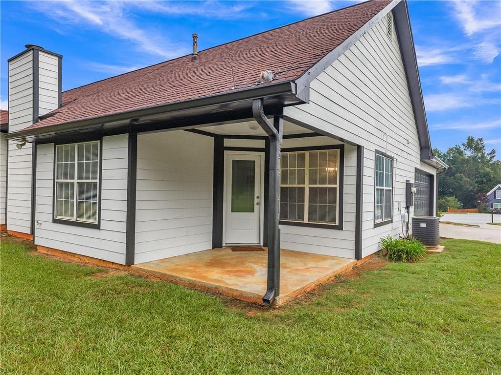 4 bedroom, 2 bathroom, 2,044 sq ft single family residence under contract at 1808 Francon Court, Conyers, GA 30094 — photo 7