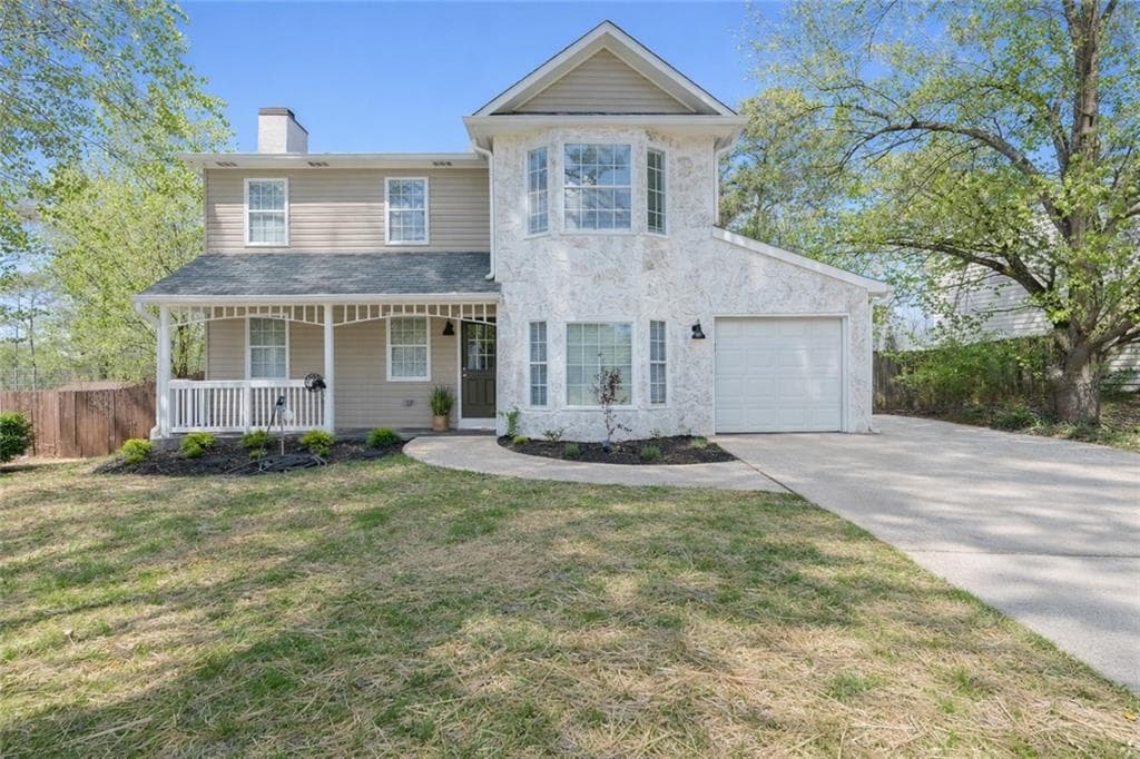 3 bedroom, 3 bathroom, 1,748 sq ft single family residence for sale at 155 Bear Run Court, Chattahoochee Hills, GA 30268