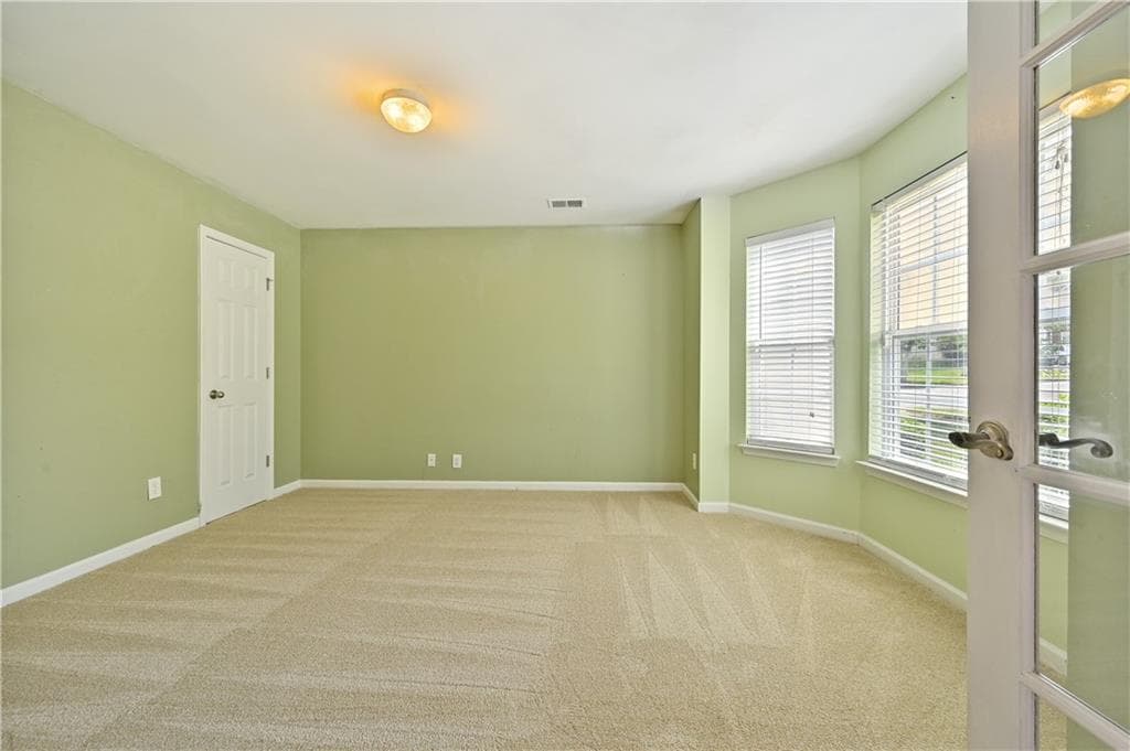 4 bedroom, 3 bathroom, 3,009 sq ft single family residence for sale at 4201 Ash Tree Street, Snellville, GA 30039 — photo 4