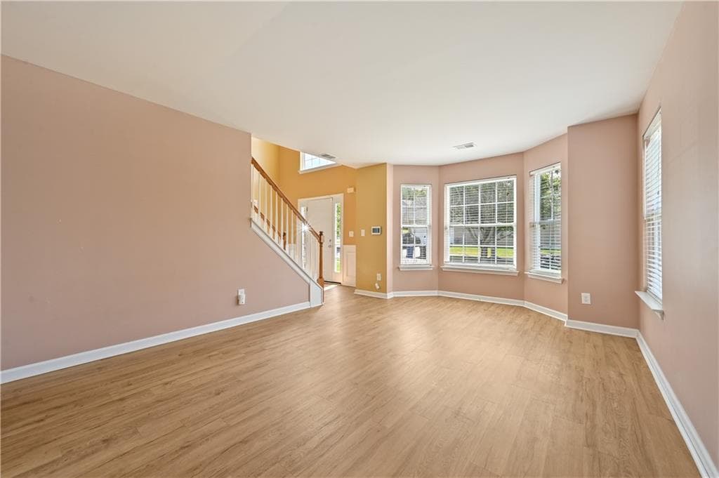 4 bedroom, 3 bathroom, 3,009 sq ft single family residence for sale at 4201 Ash Tree Street, Snellville, GA 30039 — photo 7