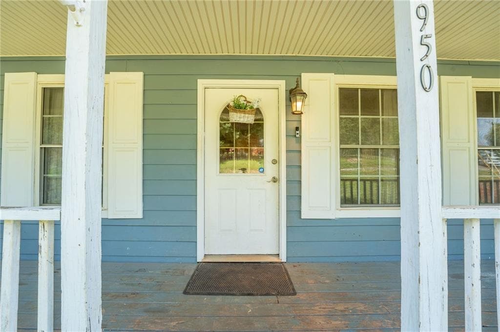 3 bedroom, 2 bathroom, 1,352 sq ft single family residence under contract at 950 Duck Thurmond Road, Dawsonville, GA 30534 — photo 5