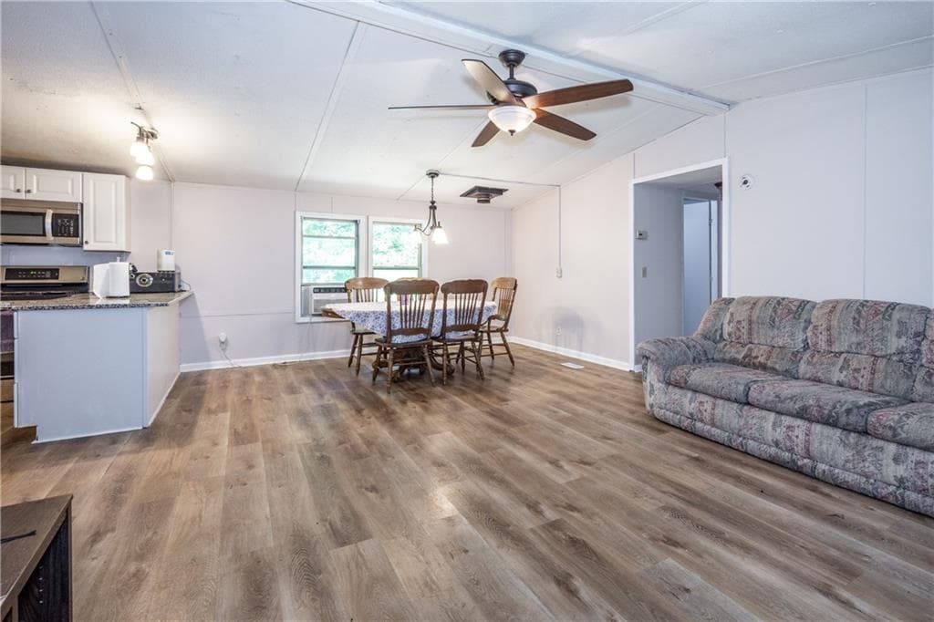 3 bedroom, 2 bathroom, 1,152 sq ft single family residence for sale at 2339 Salem Church Road, Jasper, GA 30143 — photo 9
