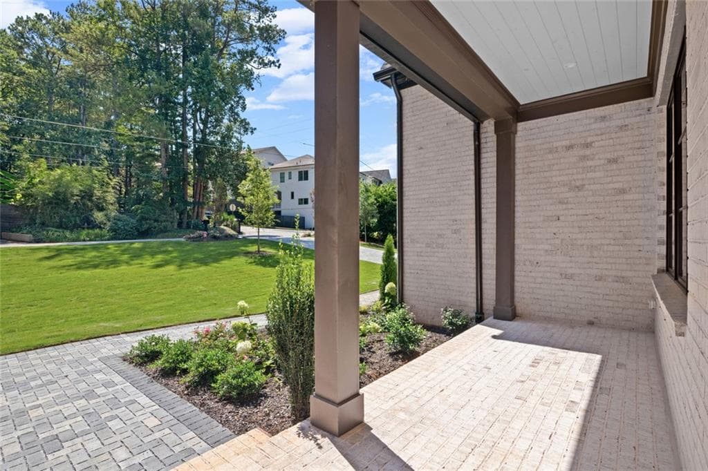 6 bedroom, 9 bathroom, 7,700 sq ft single family residence for sale at 4132 Haverhill Drive, Atlanta, GA 30342 — photo 4