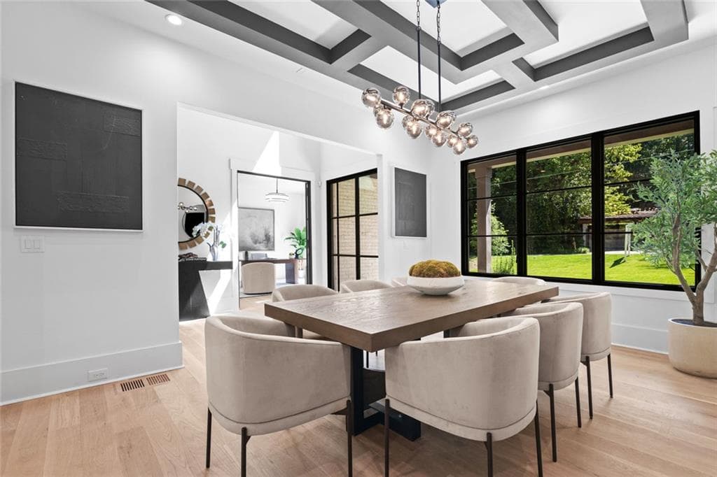 6 bedroom, 9 bathroom, 7,700 sq ft single family residence for sale at 4132 Haverhill Drive, Atlanta, GA 30342 — photo 9