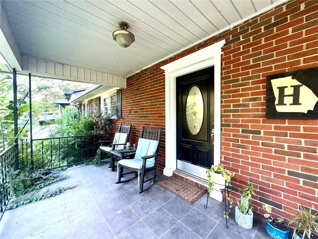 3 bedroom, 3 bathroom, 2,016 sq ft single family residence for sale at 1034 Old Rockmart Road, Silver Creek, GA 30173 — photo 3