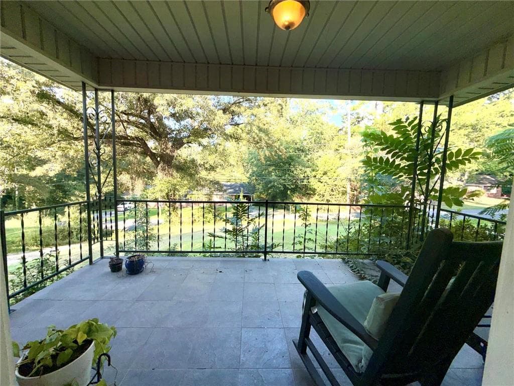 3 bedroom, 3 bathroom, 2,016 sq ft single family residence for sale at 1034 Old Rockmart Road, Silver Creek, GA 30173 — photo 4