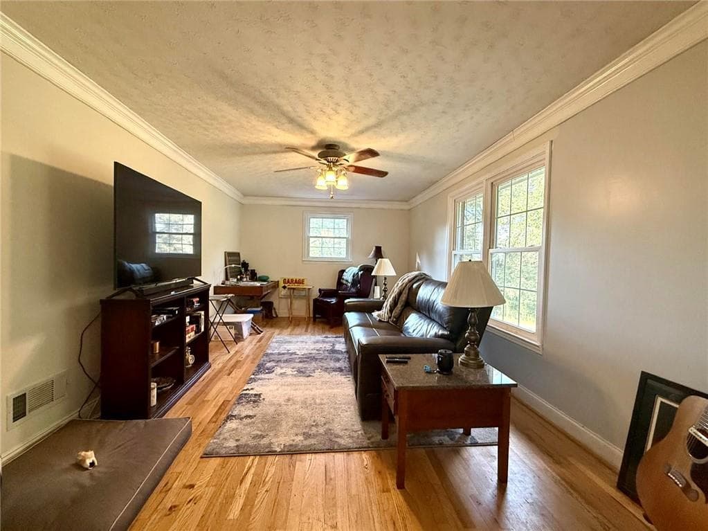 3 bedroom, 3 bathroom, 2,016 sq ft single family residence for sale at 1034 Old Rockmart Road, Silver Creek, GA 30173 — photo 6