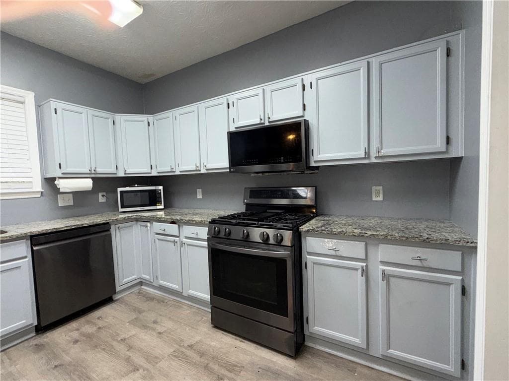3 bedroom, 3 bathroom, 2,430 sq ft single family residence under contract at 595 Mountain Harbor, Stone Mountain, GA 30087 — photo 7