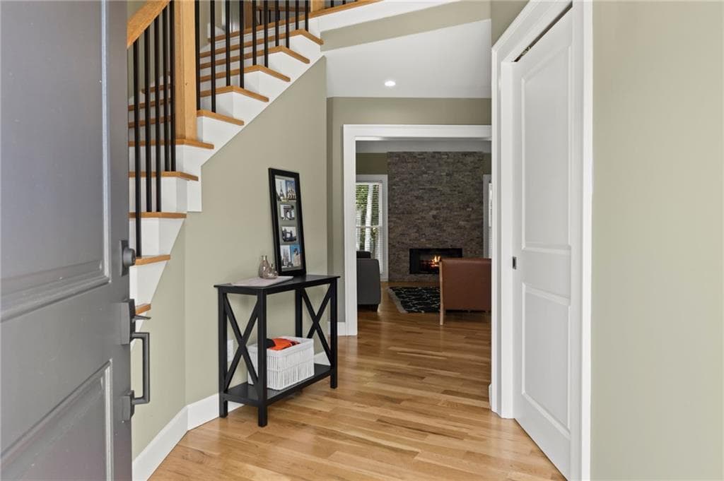 4 bedroom, 4 bathroom, 2,632 sq ft single family residence under contract at 1208 Commonwealth Avenue, Marietta, GA 30064 — photo 4