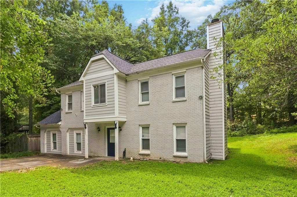 4 bedroom, 3 bathroom, 2,167 sq ft single family residence for sale at 5451 Hedgeflower Court, Stone Mountain, GA 30088 — photo 4