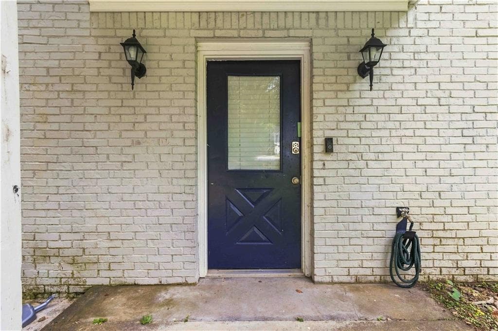 4 bedroom, 3 bathroom, 2,167 sq ft single family residence for sale at 5451 Hedgeflower Court, Stone Mountain, GA 30088 — photo 5