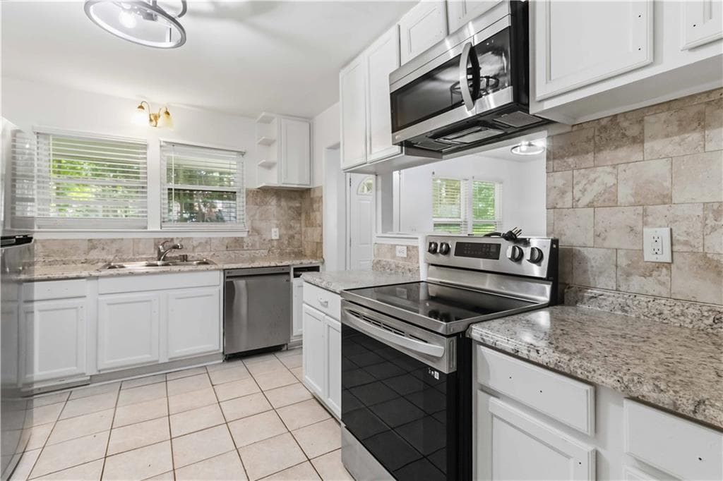 4 bedroom, 3 bathroom, 2,167 sq ft single family residence for sale at 5451 Hedgeflower Court, Stone Mountain, GA 30088 — photo 10