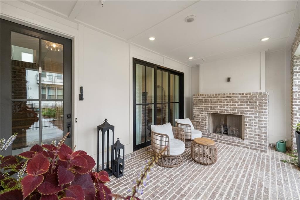 3 bedroom, 3 bathroom, 2,145 sq ft townhouse for sale at 431 Olmstead Way, Alpharetta, GA 30022 — photo 4