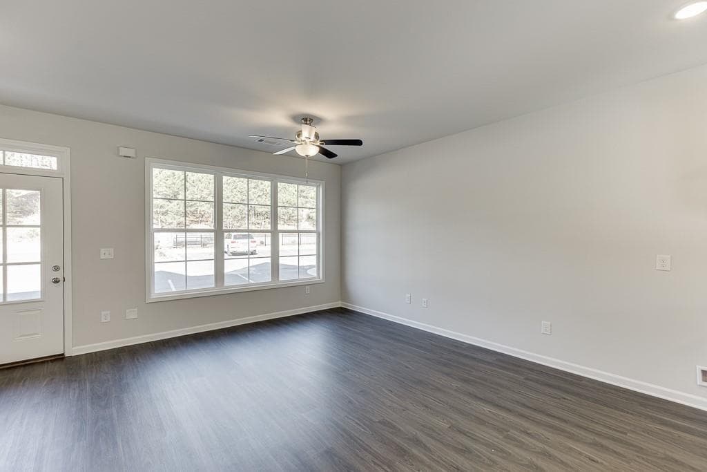 2 bedroom, 3 bathroom, 1,296 sq ft condominium for rent at 375 Collins Industrial Way, Lawrenceville, GA 30043 for $2,250 a month — photo 10