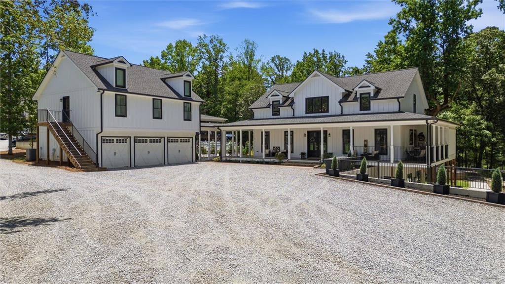 6 bedroom, 7 bathroom, 4,670 sq ft single family residence for sale at 420 Thompson Creek Park Road, Dawsonville, GA 30534 — photo 2