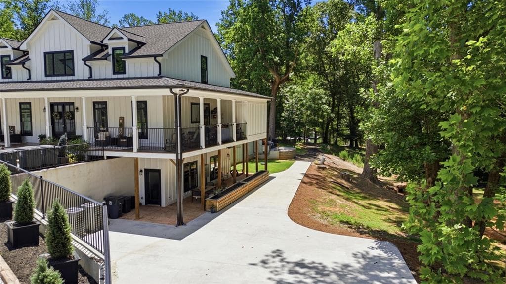 6 bedroom, 7 bathroom, 4,670 sq ft single family residence for sale at 420 Thompson Creek Park Road, Dawsonville, GA 30534 — photo 4