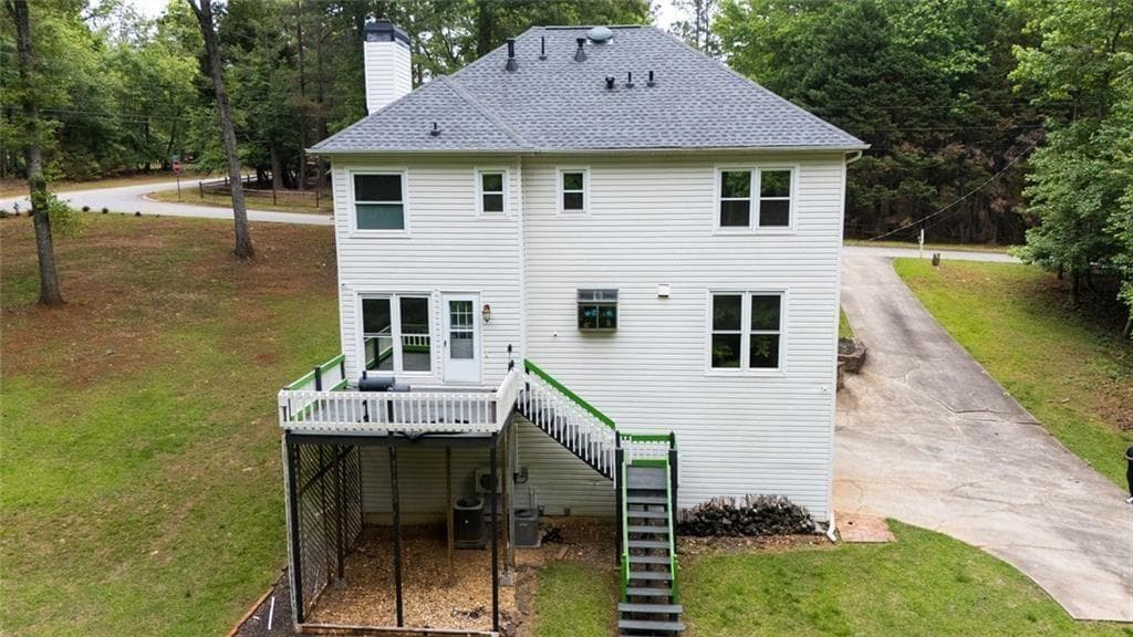 3 bedroom, 3 bathroom, 2,503 sq ft single family residence under contract at 105 Stafford Court, Fayetteville, GA 30215 — photo 2