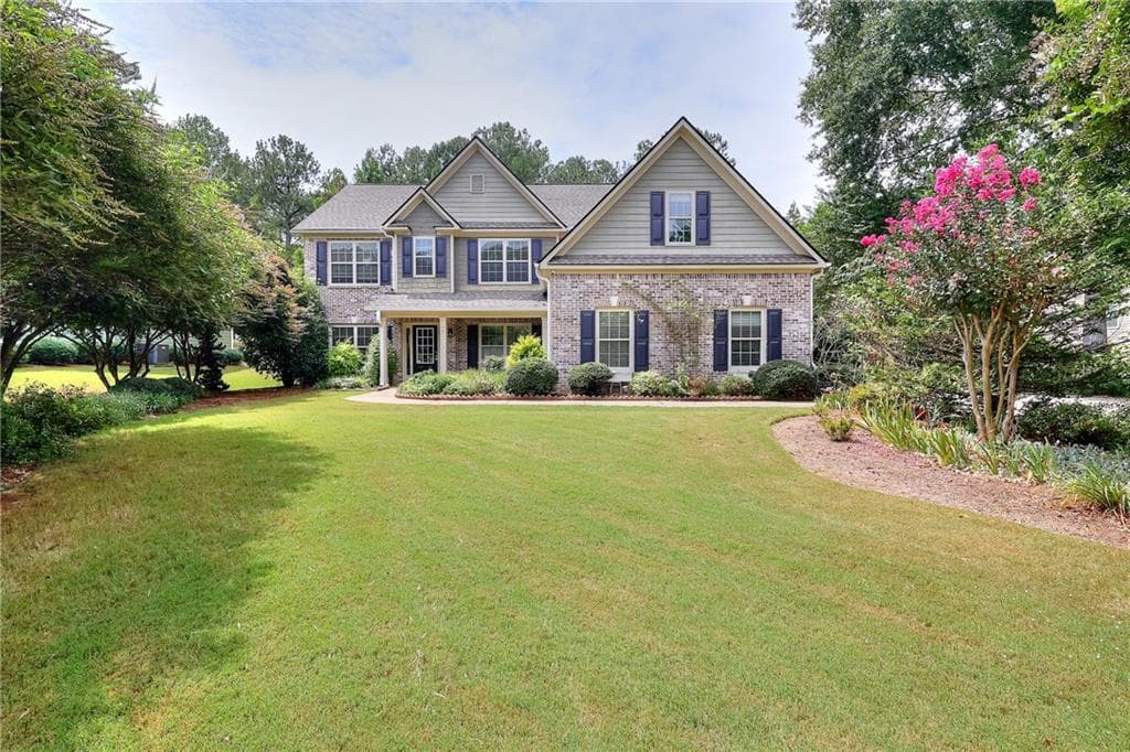 5 bedroom, 3 bathroom, 2,848 sq ft single family residence under contract at 1718 Lakeland Lane, Monroe, GA 30656
