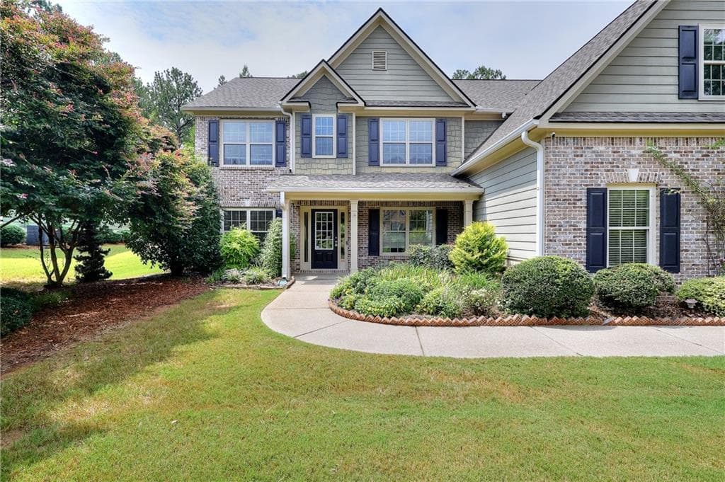 5 bedroom, 3 bathroom, 2,848 sq ft single family residence under contract at 1718 Lakeland Lane, Monroe, GA 30656 — photo 3