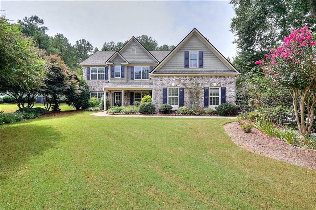 5 bedroom, 3 bathroom, 2,848 sq ft single family residence under contract at 1718 Lakeland Lane, Monroe, GA 30656 — photo 5