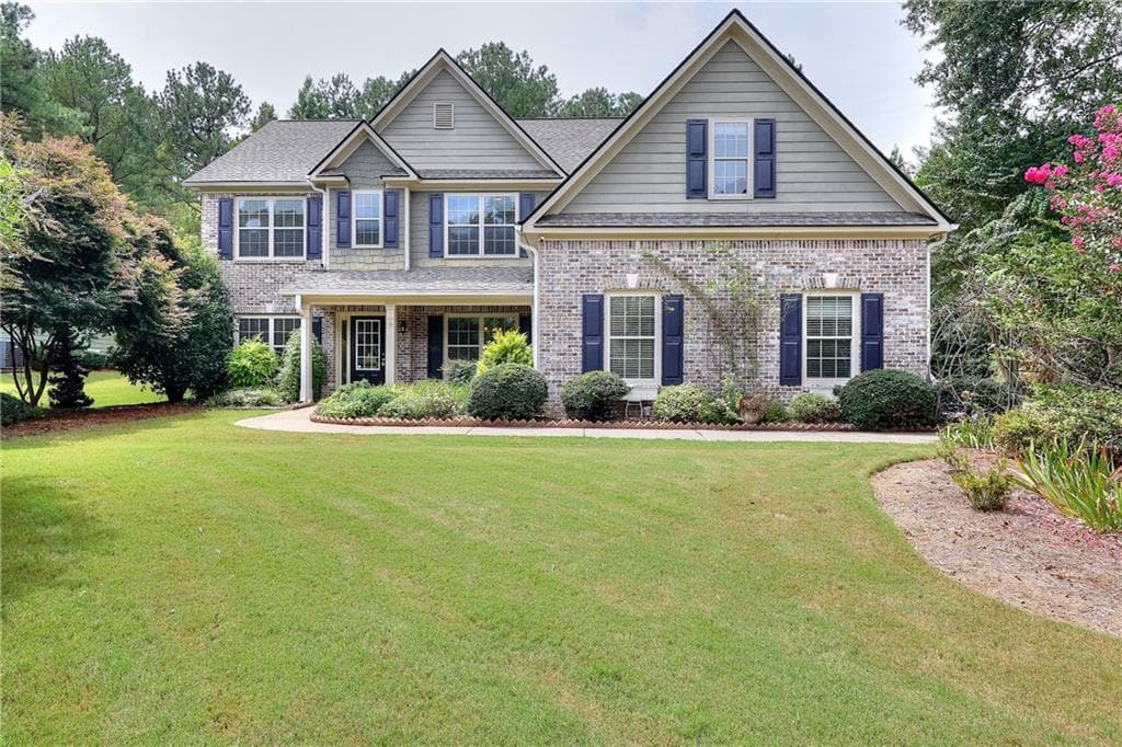 5 bedroom, 3 bathroom, 2,848 sq ft single family residence under contract at 1718 Lakeland Lane, Monroe, GA 30656 — photo 6