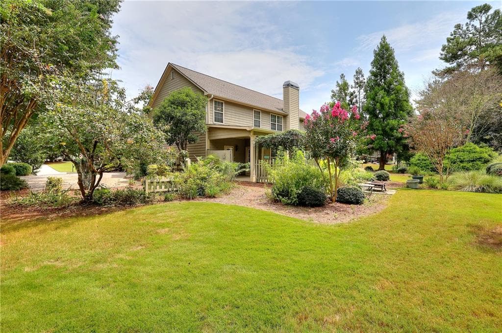 5 bedroom, 3 bathroom, 2,848 sq ft single family residence under contract at 1718 Lakeland Lane, Monroe, GA 30656 — photo 10