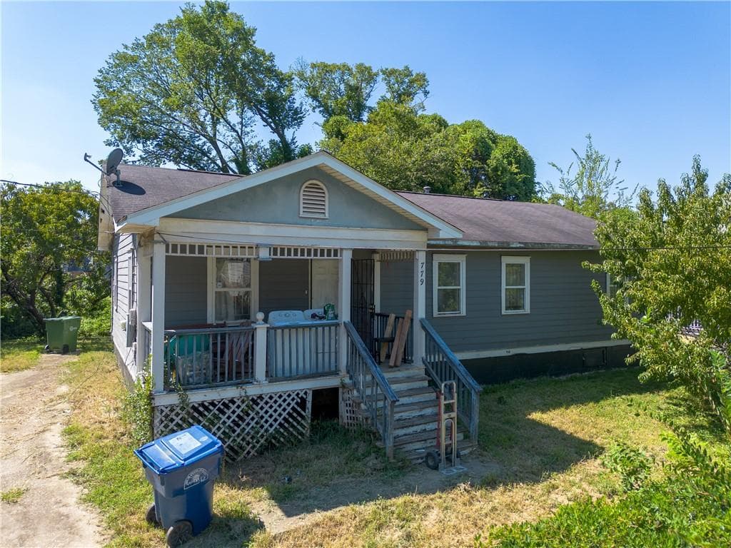 4 bedroom, 2 bathroom, 1,274 sq ft single family residence sold at 779 Humphries Street, Atlanta, GA 30310