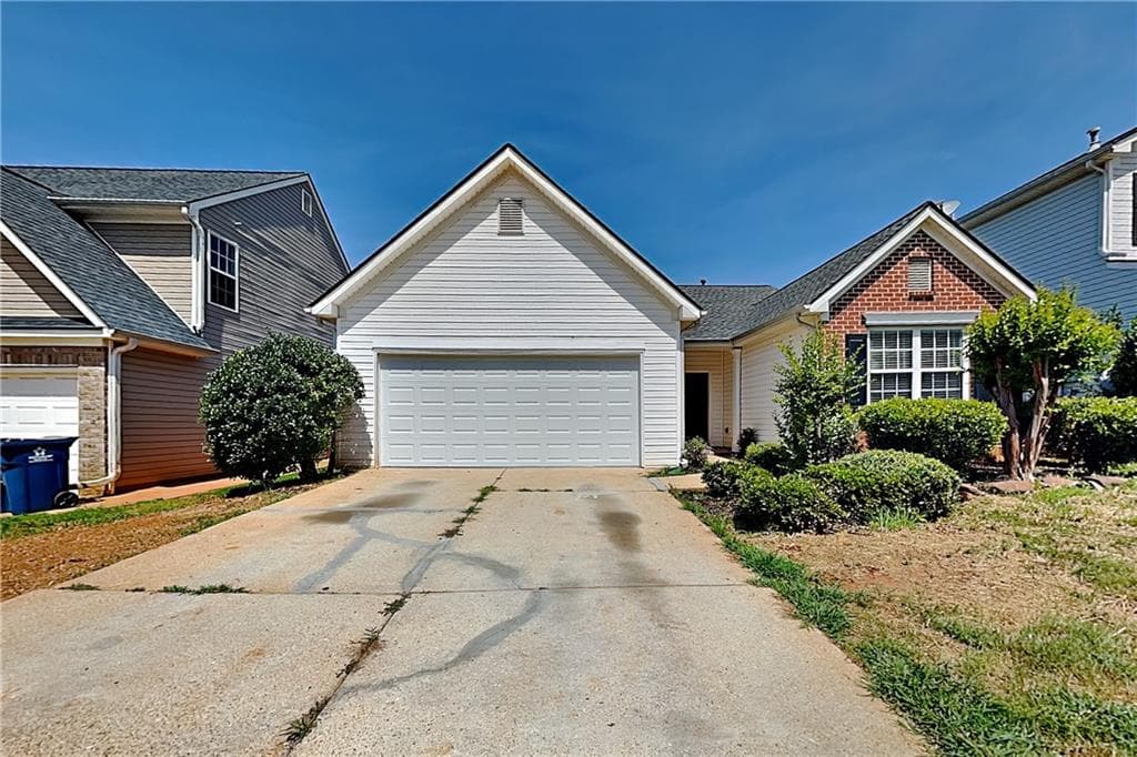 3 bedroom, 2 bathroom, 1,727 sq ft single family residence for rent at 240 Clairidge Lane, Lawrenceville, GA 30046 for $2,050 a month — photo 1 of 18