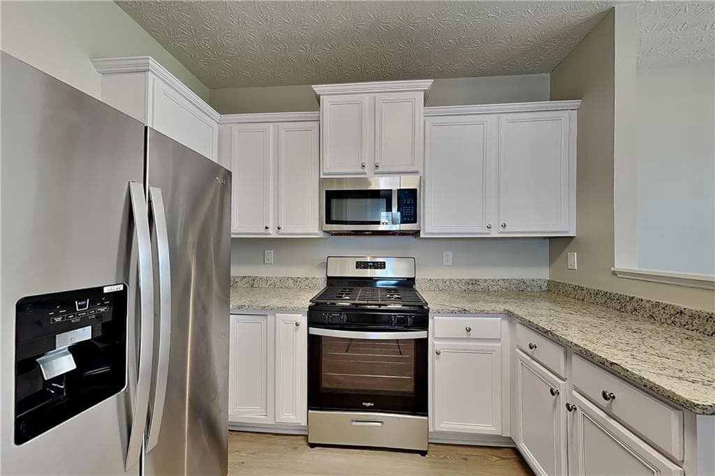 3 bedroom, 2 bathroom, 1,727 sq ft single family residence for rent at 240 Clairidge Lane, Lawrenceville, GA 30046 for $2,050 a month — photo 4
