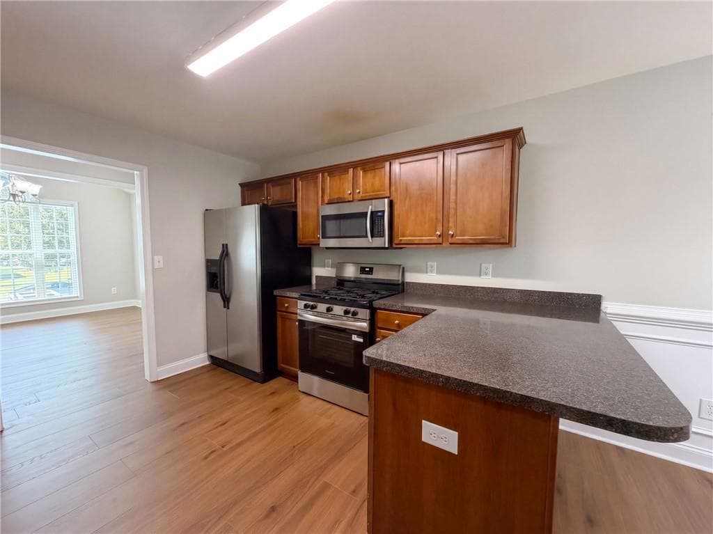 4 bedroom, 3 bathroom, 2,802 sq ft single family residence for sale at 4468 Karron Drive, Powder Springs, GA 30127 — photo 2