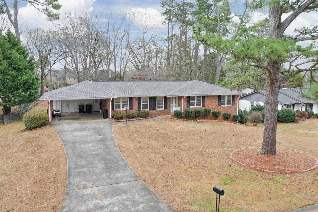 3 bedroom, 2 bathroom, 1,491 sq ft single family residence for rent at 1055 Tuxedo Drive, Roswell, GA 30075 for $2,700 a month — photo 2