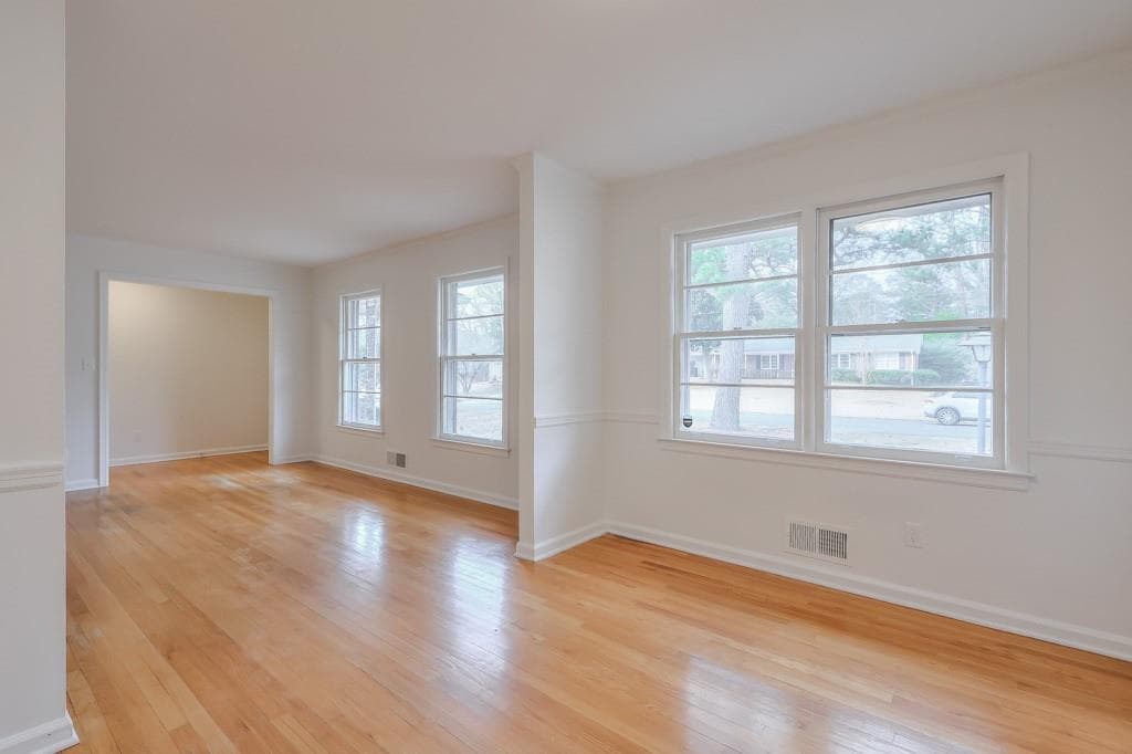 3 bedroom, 2 bathroom, 1,491 sq ft single family residence for rent at 1055 Tuxedo Drive, Roswell, GA 30075 for $2,700 a month — photo 3