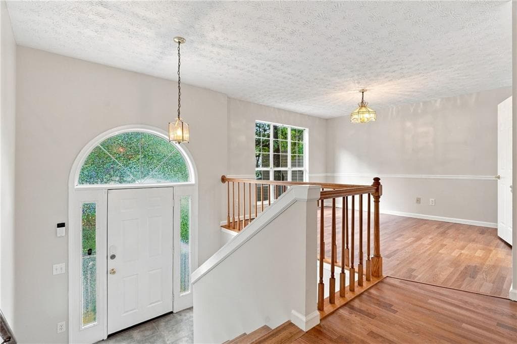 4 bedroom, 3 bathroom, 2,165 sq ft single family residence for sale at 6715 Dogwood Point Lane, Tucker, GA 30084 — photo 4