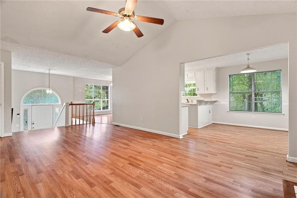 4 bedroom, 3 bathroom, 2,165 sq ft single family residence for sale at 6715 Dogwood Point Lane, Tucker, GA 30084 — photo 7